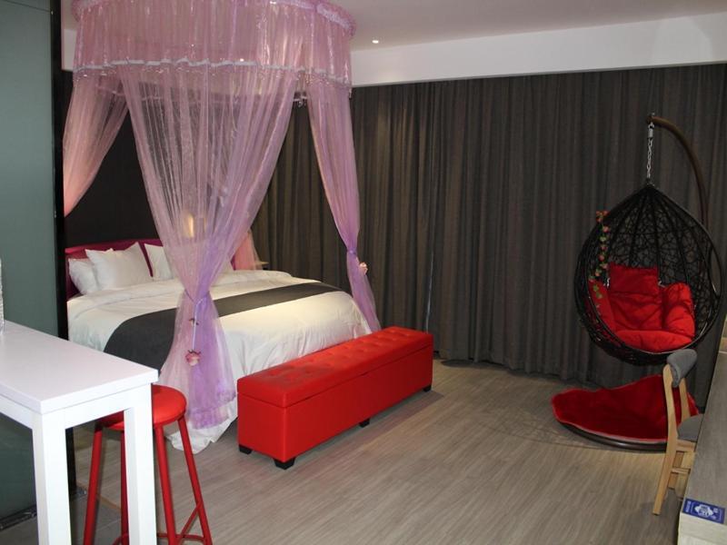 Thank Inn Plus Hotel Shandong Qingdao Olympic Sailing May 4Th Square Exteriör bild